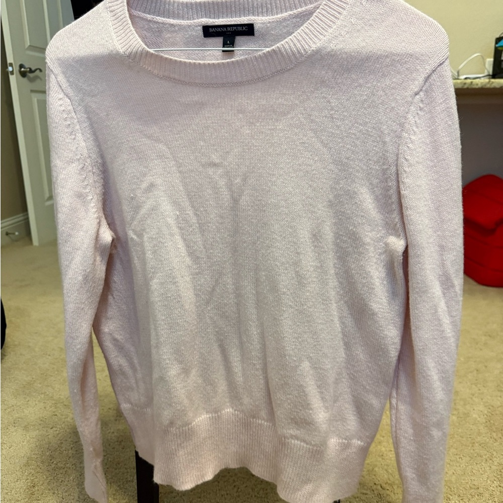 Banana Republic Women's Soft Pink Crew Neck Sweater